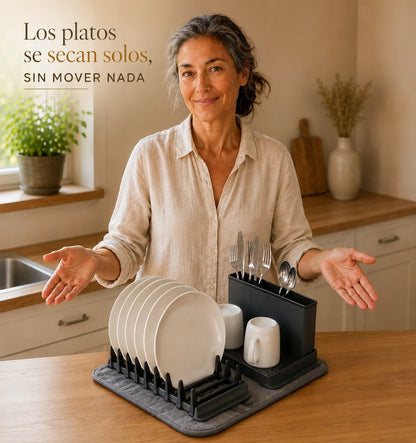 Folding dish drainer with drying mat